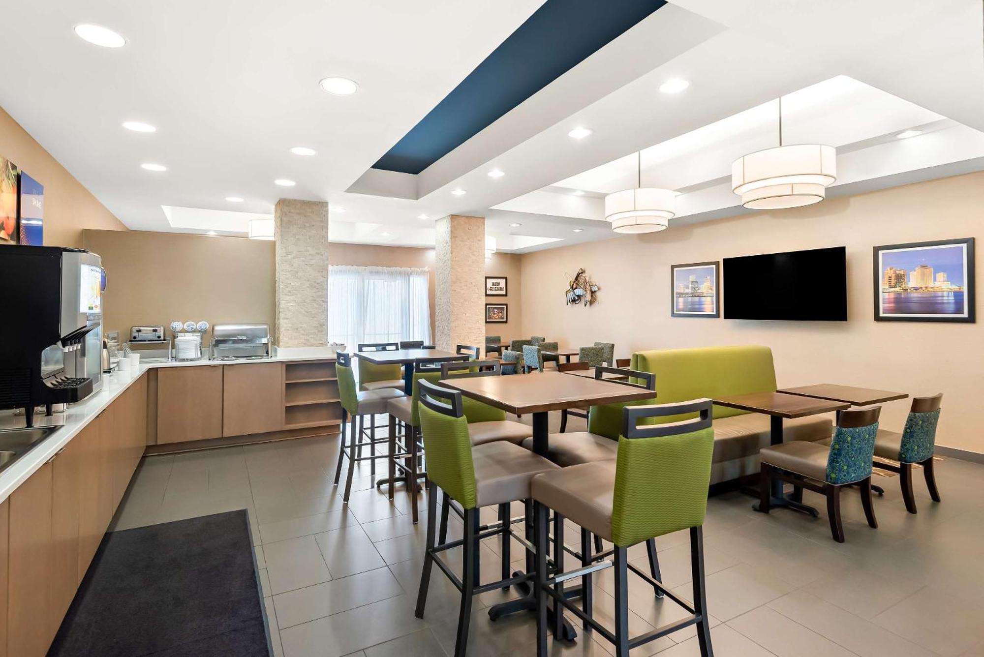 Comfort Suites New Orleans East Extérieur photo