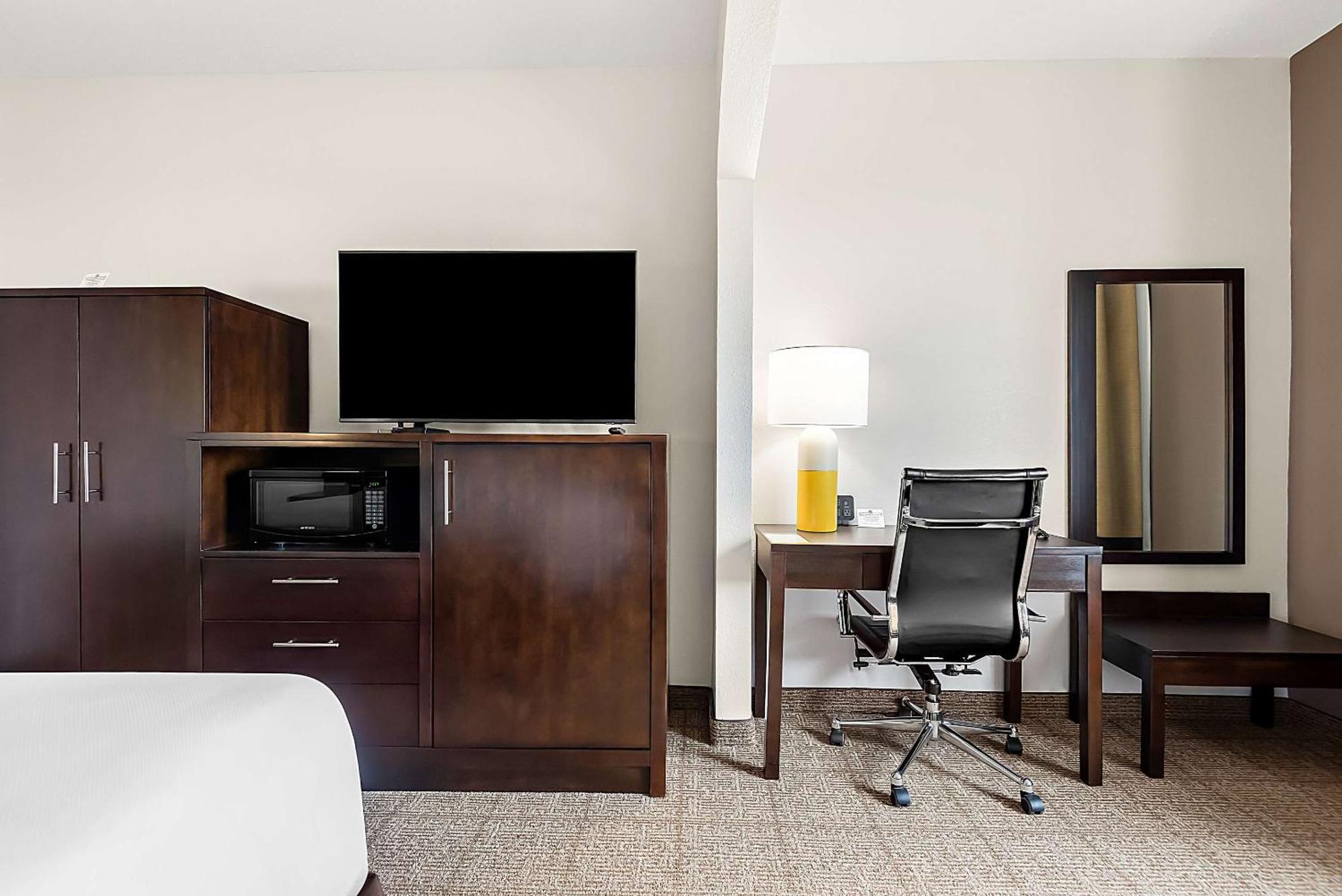 Comfort Suites New Orleans East Extérieur photo