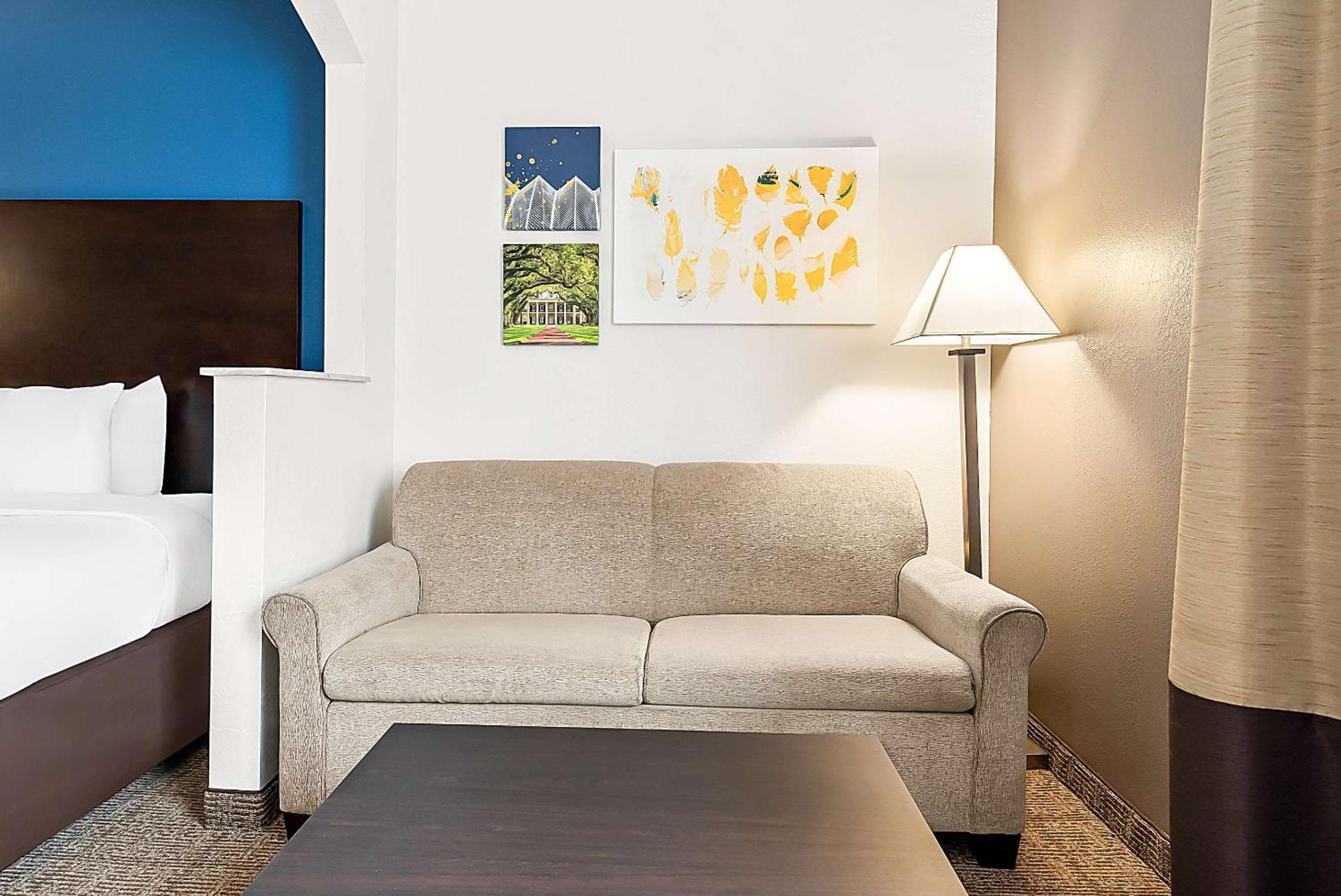 Comfort Suites New Orleans East Extérieur photo