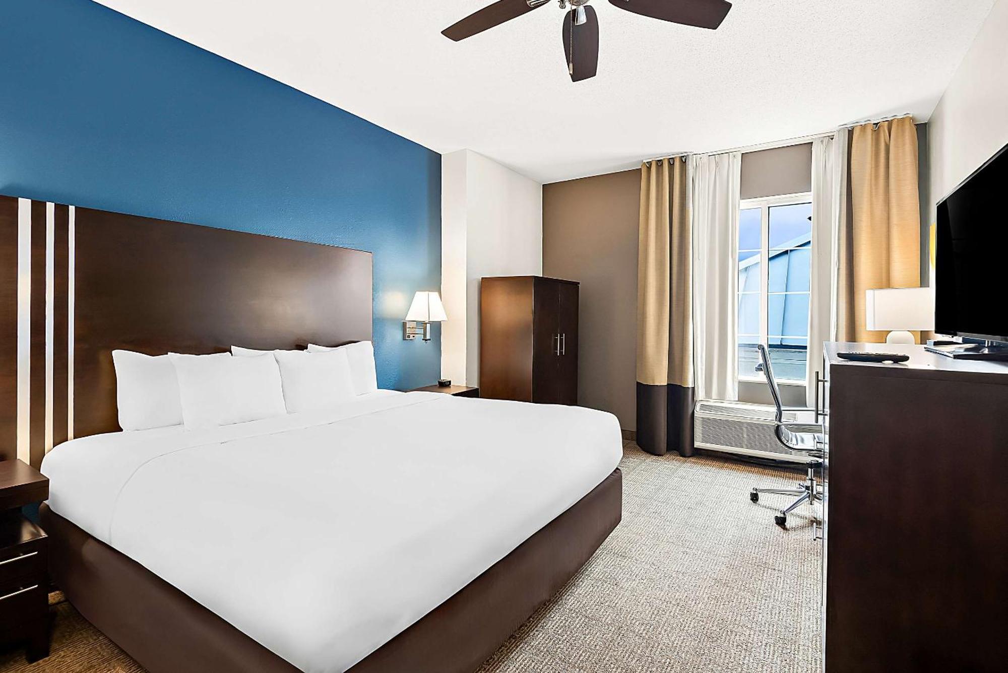 Comfort Suites New Orleans East Extérieur photo