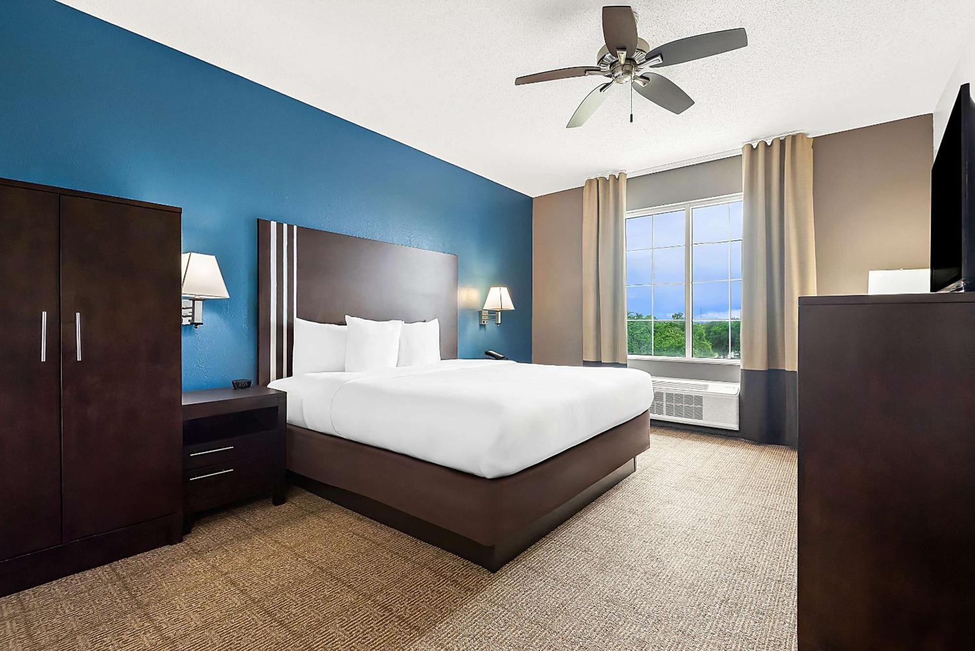 Comfort Suites New Orleans East Extérieur photo